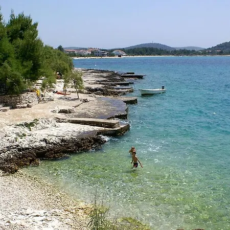 10002b Daire Rogoznica (Sibenik-Knin)